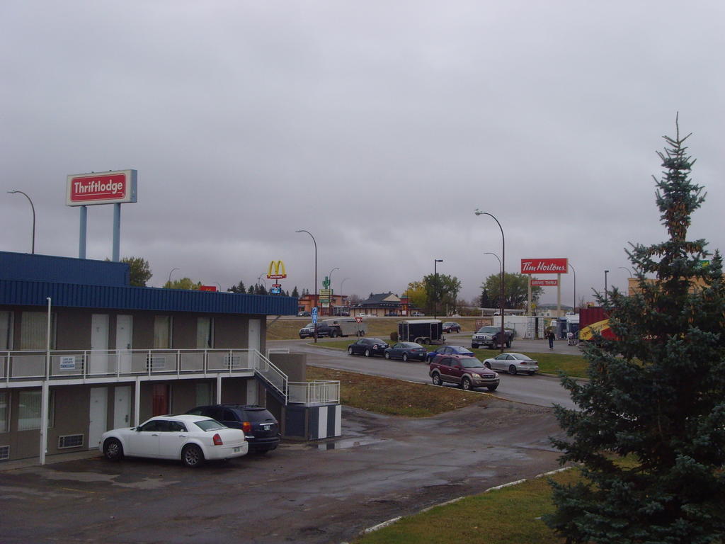 Skyview Swift Current Hotell Exteriör bild